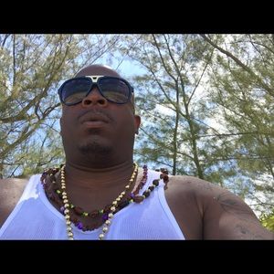 Meet your Posher, Dontay