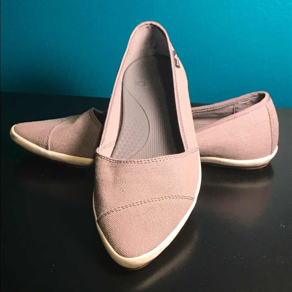 Sanuk slip ons NWOT