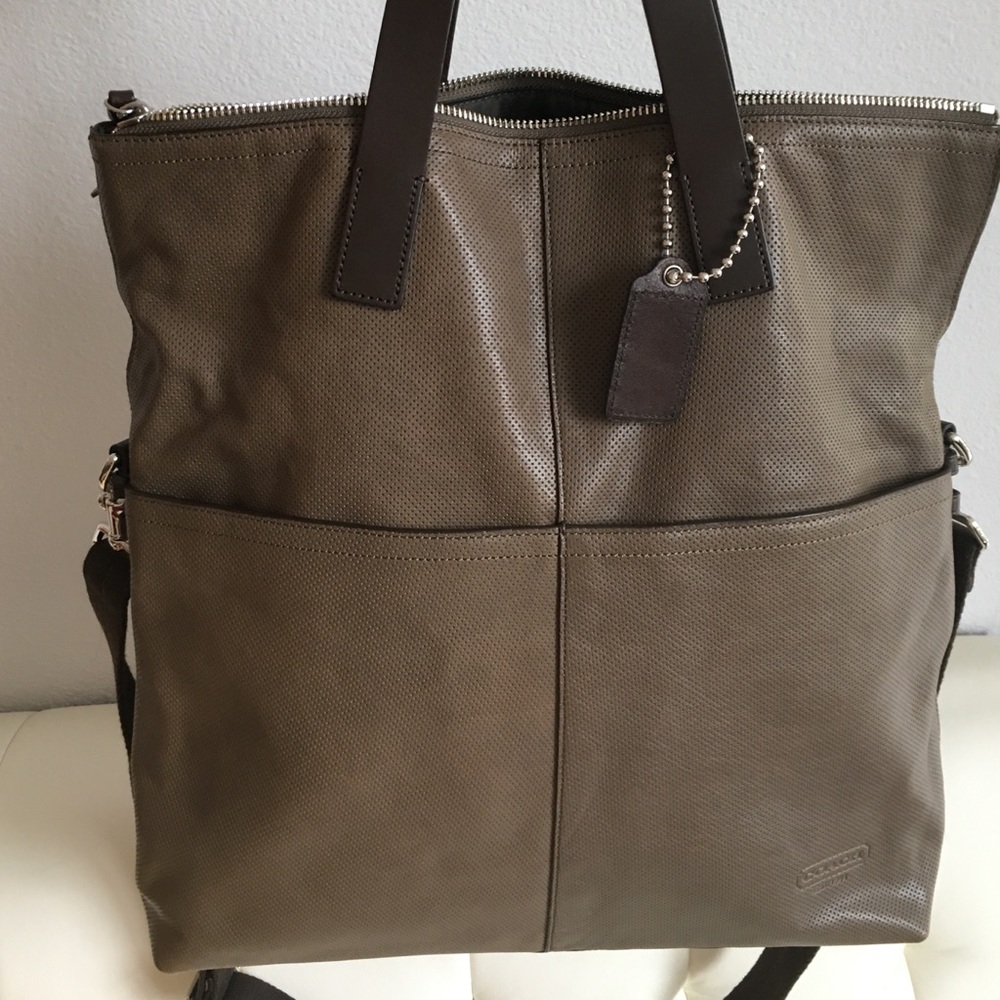 Coach Men bifold leather tote