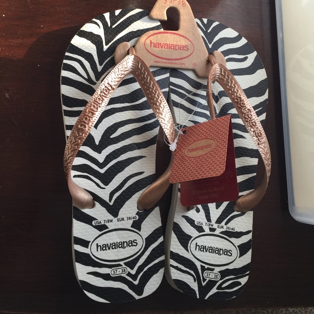 Brand New Havaianas flip flops 7/8 W 37/38