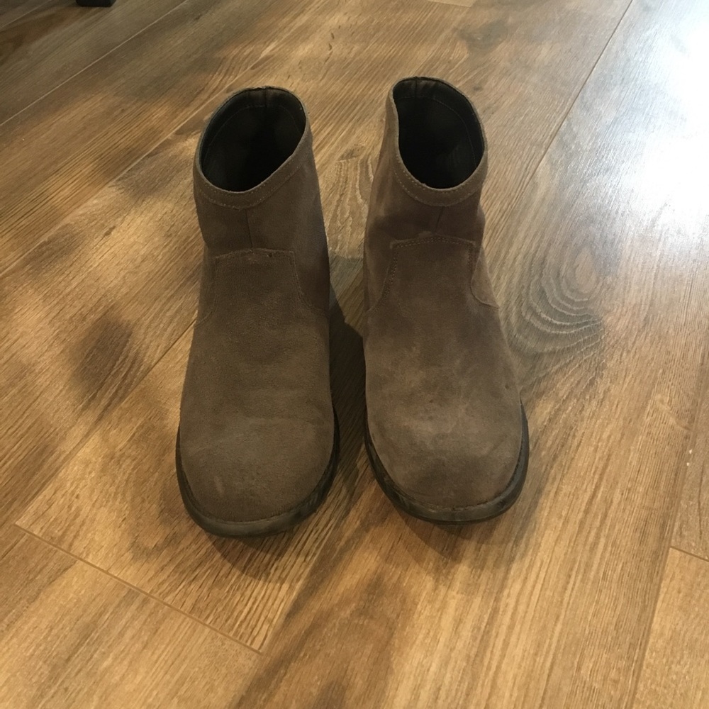 Ankle bootie