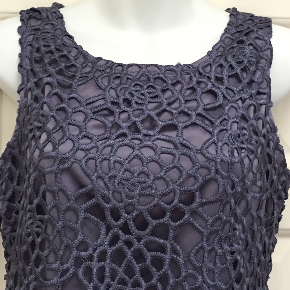 Banana Republic Lace Sheath Dress - Picture 4 of 7
