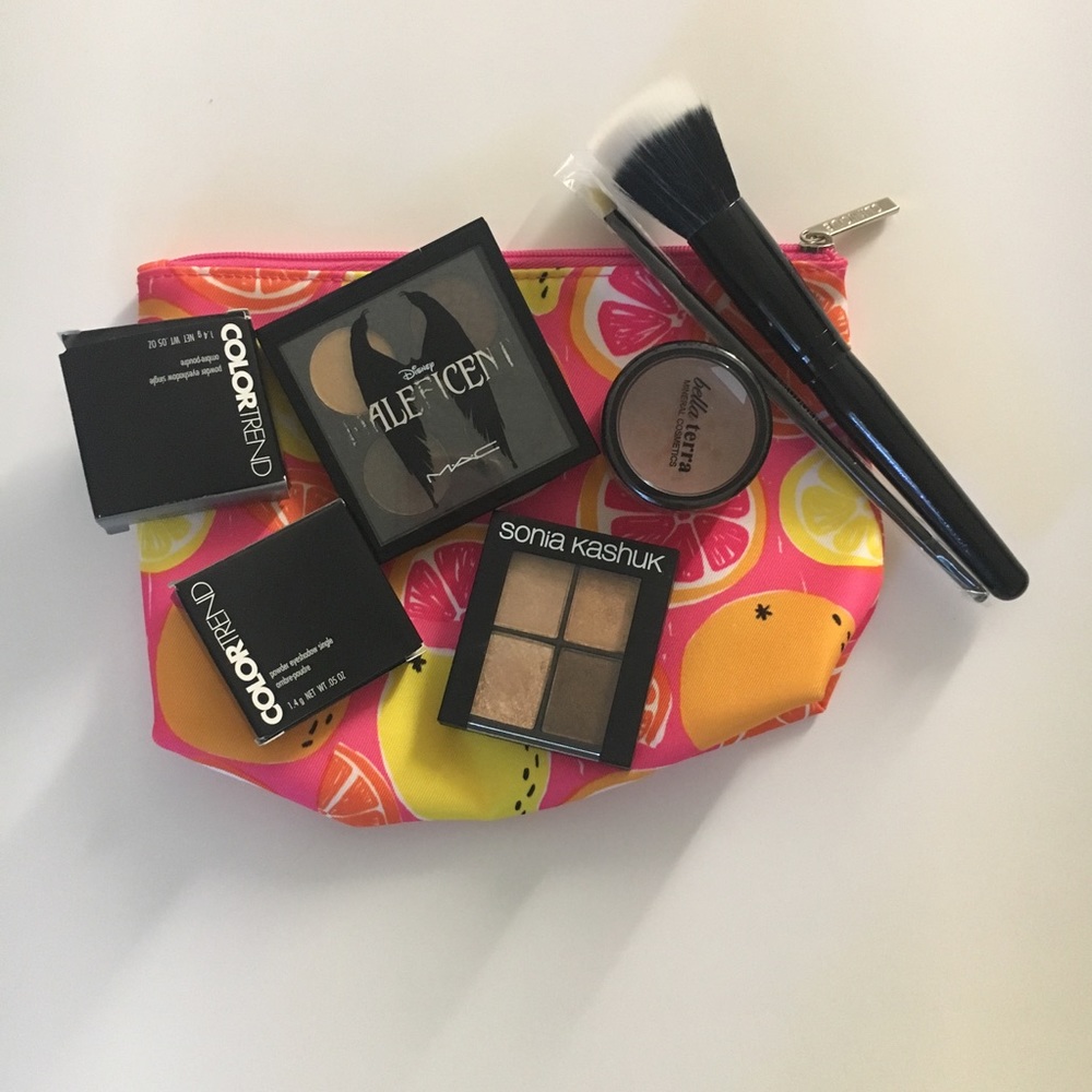 !! Makeup bundle !!