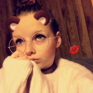 Meet your Posher, Bella