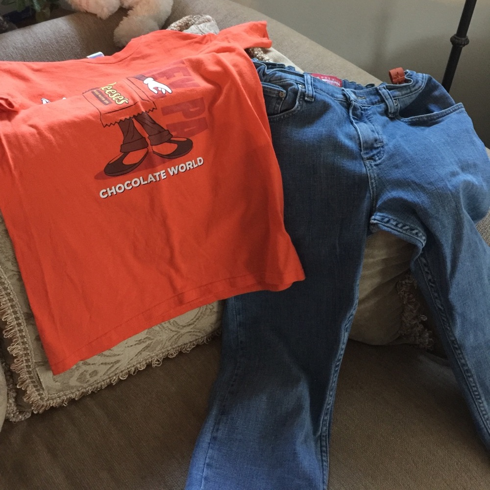 Kids Hershey t shirt with Lee jeans 16 husky