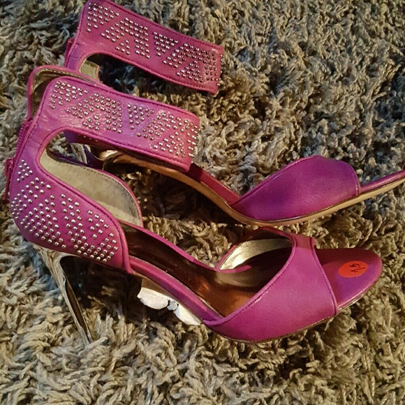 SOLD!!! Carlos Santana heels - Picture 2 of 3