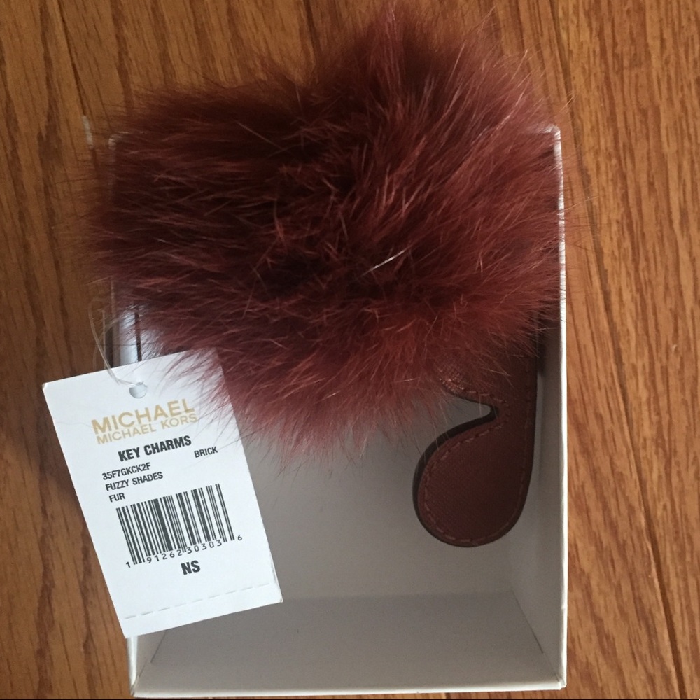 MICHAEL KORS SM POM key CHARM Shades IN BRICK