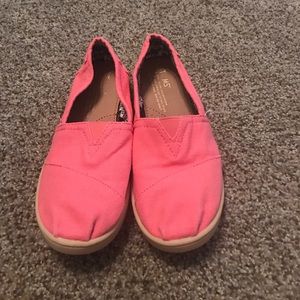 Pink Youth Toms
