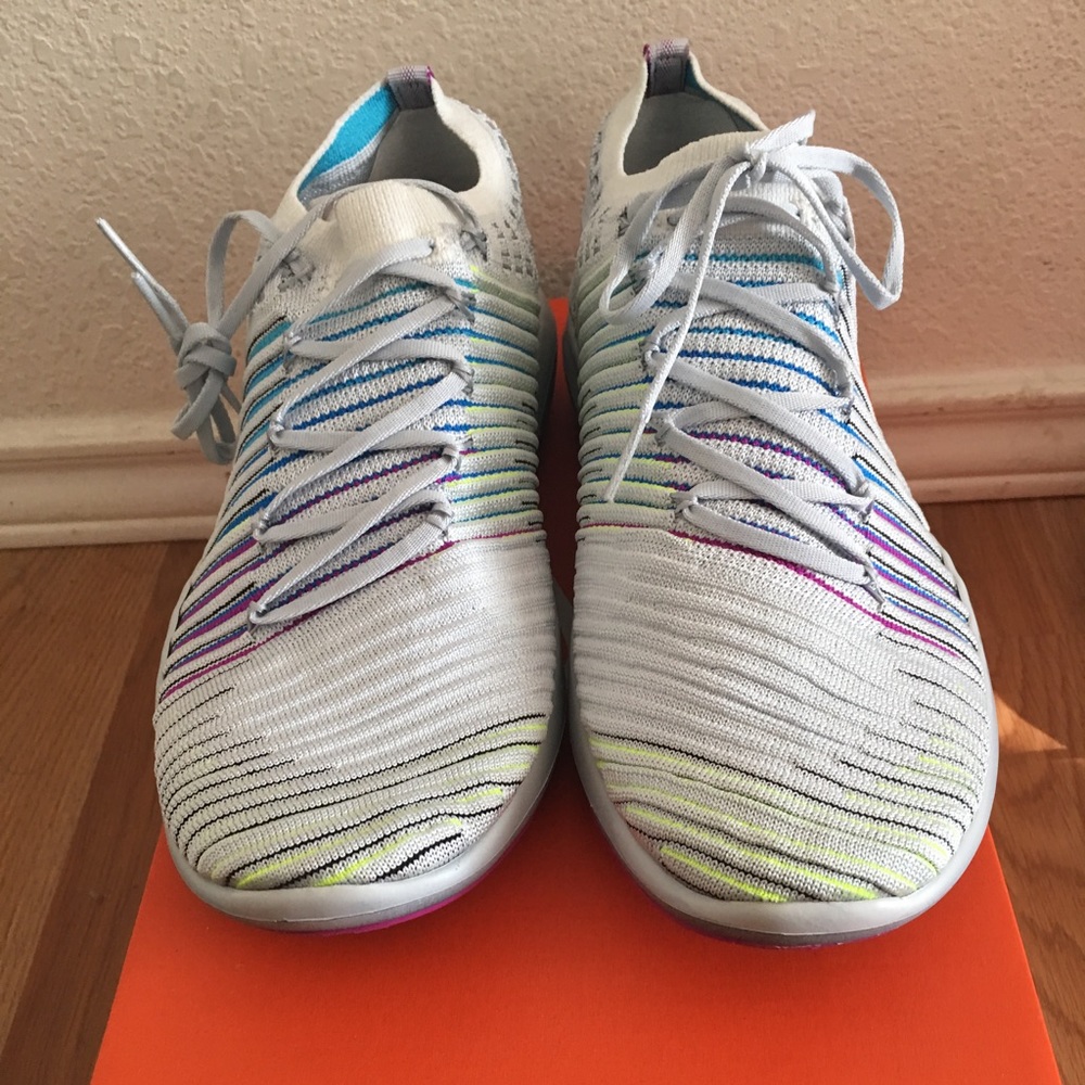 WM Nike FREE TRANSFORM FLYKNIT 9.5