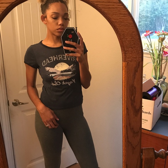 A&F tee - Picture 3 of 5