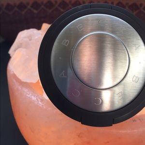 Becca Highlighter Shade: Opal