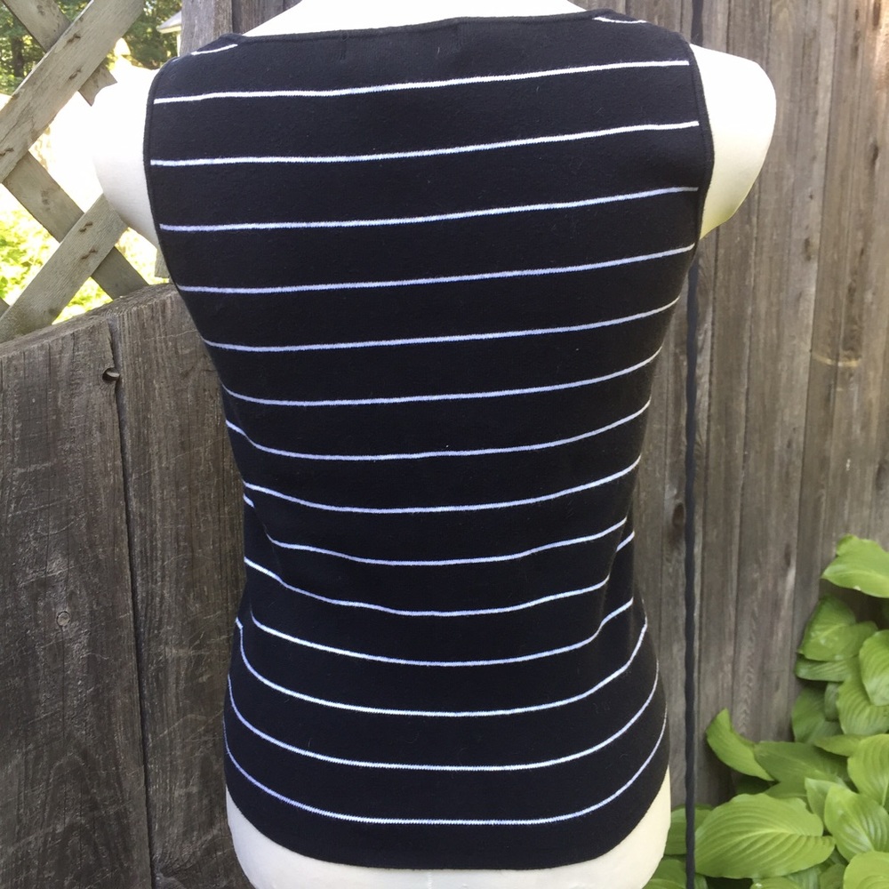 Bundled Knit Tops - Picture 3 of 8