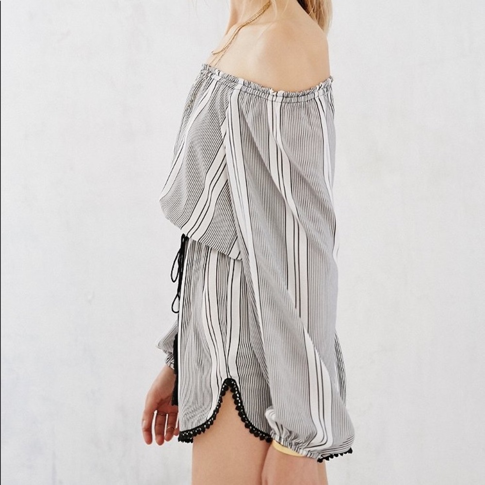 Urban Outfitters black and white ecote romper - Picture 2 of 2