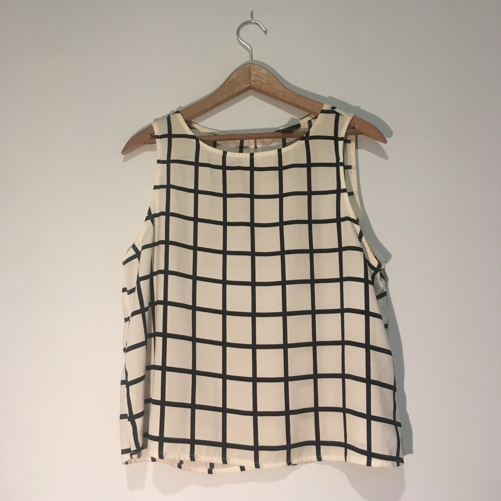 Medium white and black retro tank top