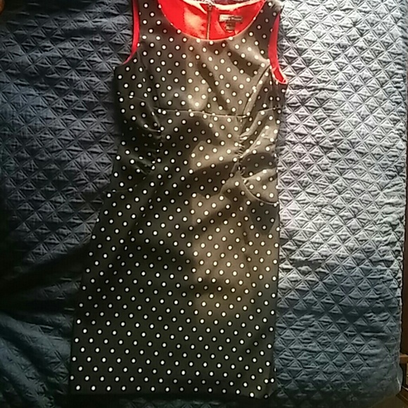 Formal Dress - Picture 1 of 3