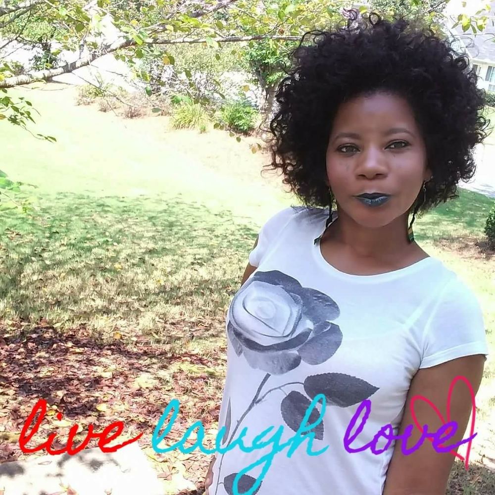 Meet your Posher, Traci