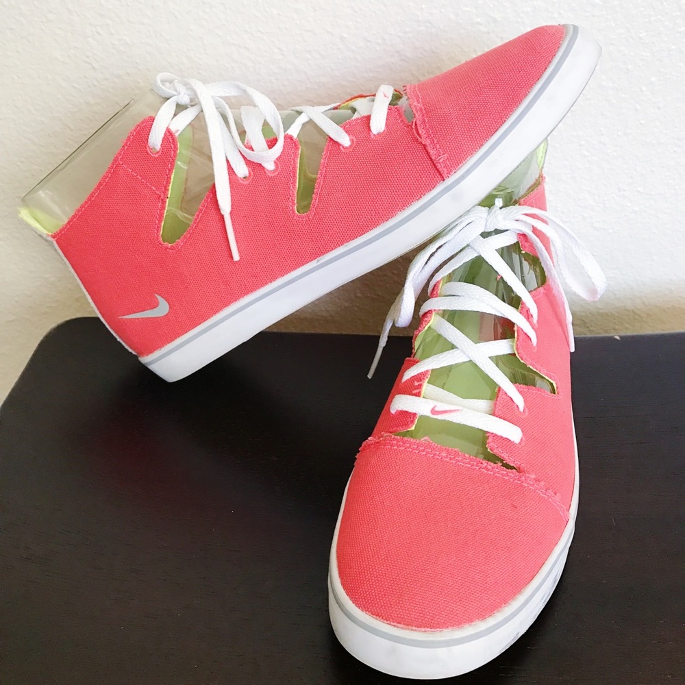 WMNS NIKE STARLIGHT MID CANVAS - Sz 8