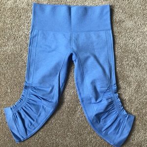 Lululemon In The Flow crops Gorgeous lavender 4