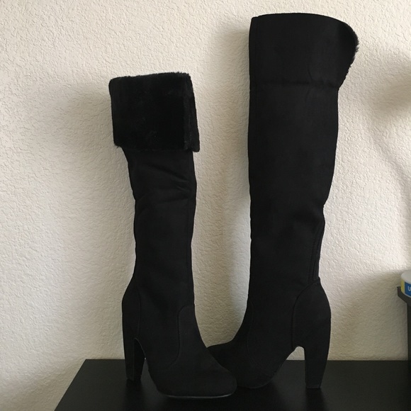 Black fur cuff heeled suede boot - Picture 5 of 5