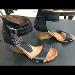 Miz Mooz wedge-like heel.