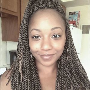Meet your Posher, Kayla