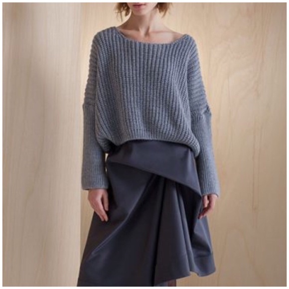 Crop Sweater - Picture 2 of 8