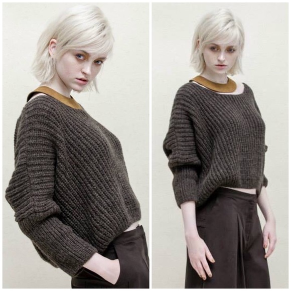 Crop Sweater - Picture 8 of 8