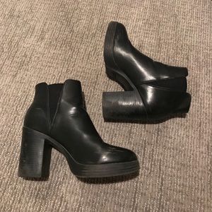 Black Chelsea Boots