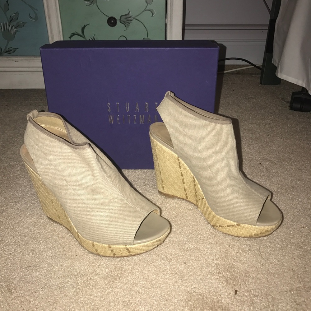 Stuart Weitzman Glover Stretch Wedges in Gold Cord