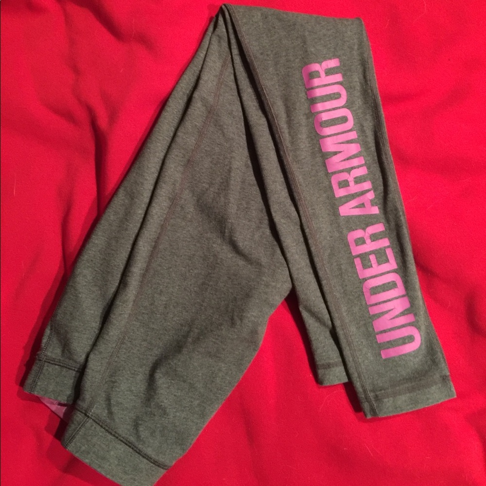 Grey Under Armour full length leggings XS