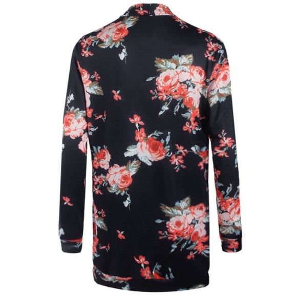 🍑2/$35 or 3/$50🍑Floral Kimono Cardigan Black - Picture 4 of 7