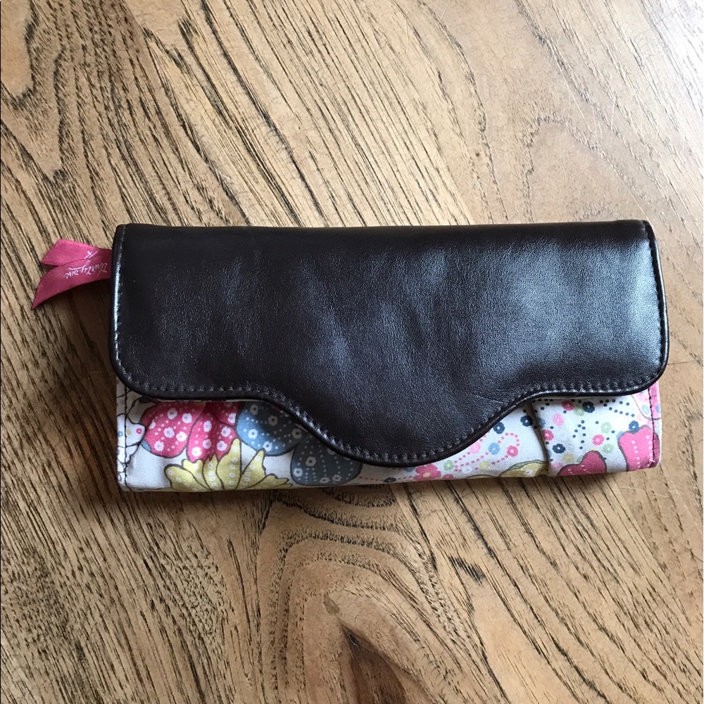 Thirty One Wallet