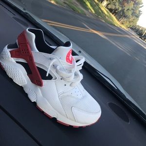 Size 7 white red and black huarache