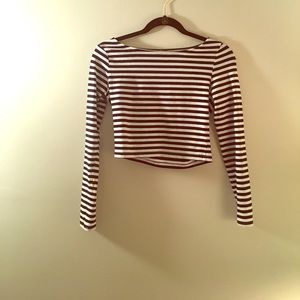 Long-sleeved Crop