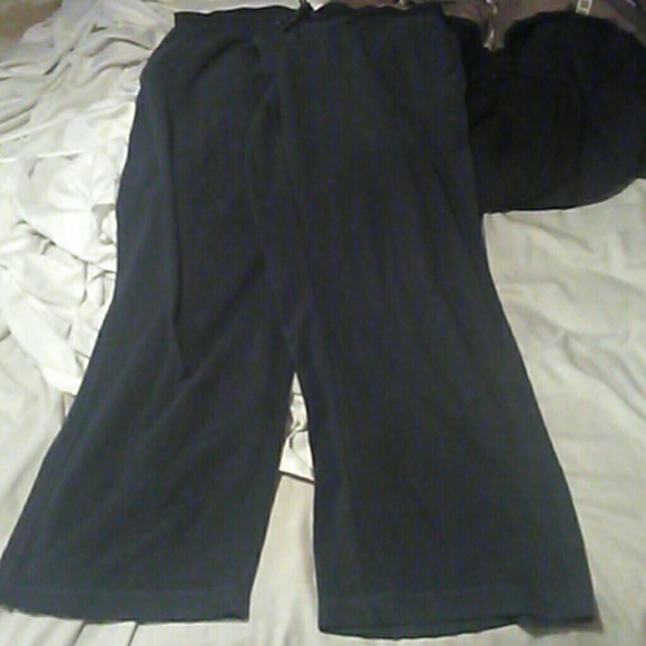 Clothes - Picture 2 of 8