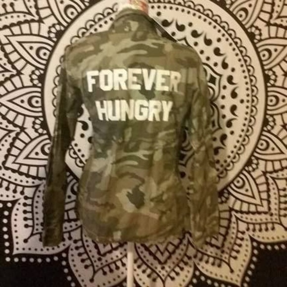 FINAL PRICE DROP! Jac Vanek Camo Jacket - Picture 5 of 7