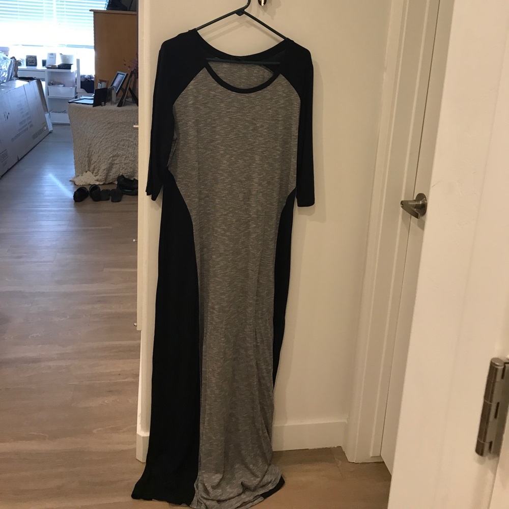 NWOT Long 3/4 sleeve maxi
