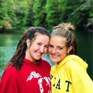 Meet your Posher, Kayla