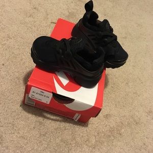 Size 5 (Toddler) Nike Presto