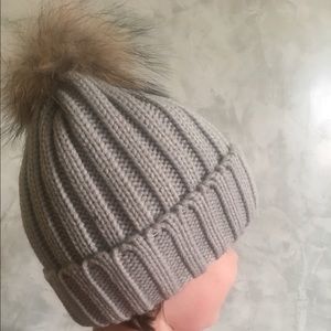 Cute hat with real fur pom pom New