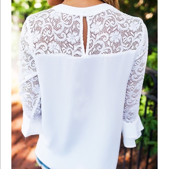 ✨White Chiffon & Lace Blouse W/ Flared Sleeves✨ - Picture 4 of 7