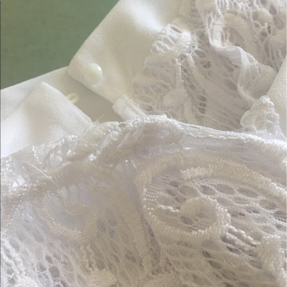 ✨White Chiffon & Lace Blouse W/ Flared Sleeves✨ - Picture 6 of 7