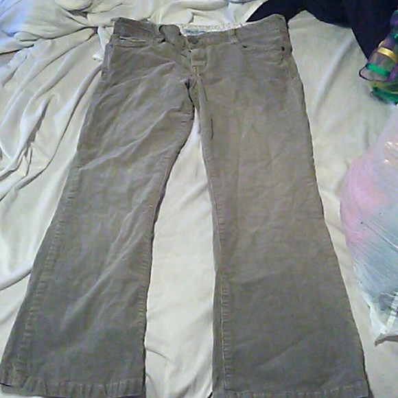 Clothes - Picture 2 of 8