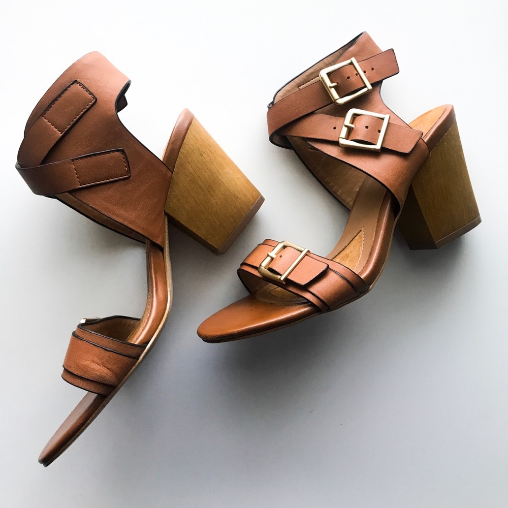⭐️FLASH SALE⭐️ISOLA Sandals
