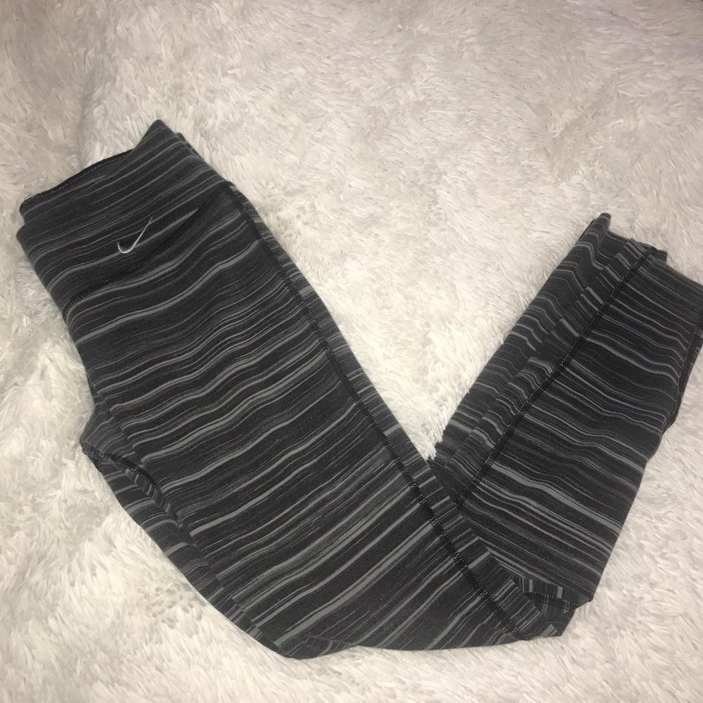 Nike high wasted workout pants/legging