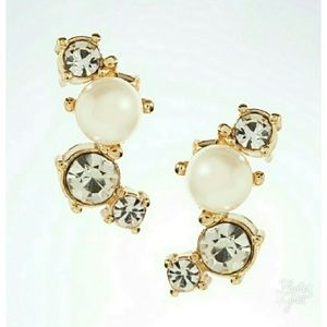 *New* Banana Republic Pearl Cluster earrings