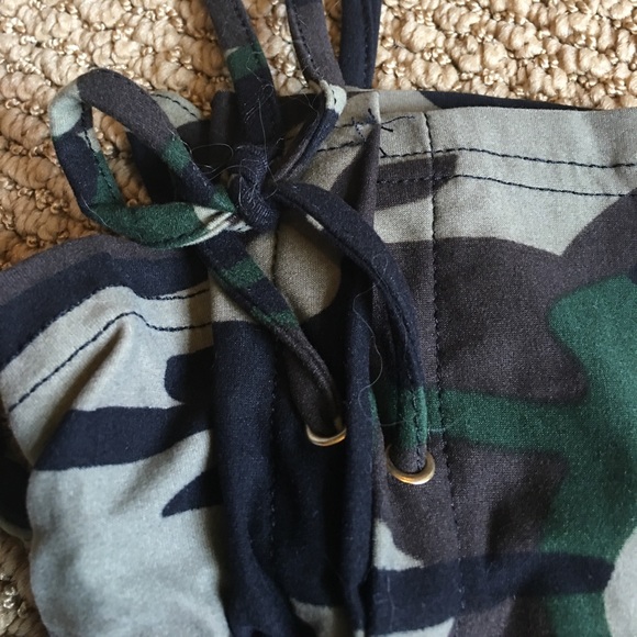 Chloe's Camo Leggings - Picture 4 of 4