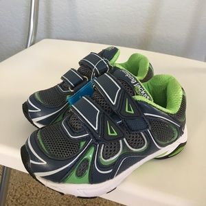 Jumping jacks sport kid shoes