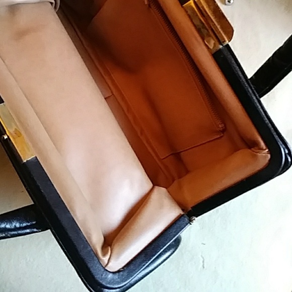 Made in Italy for Daytons bag-size 11 x 6 x 4 in. - Picture 3 of 5