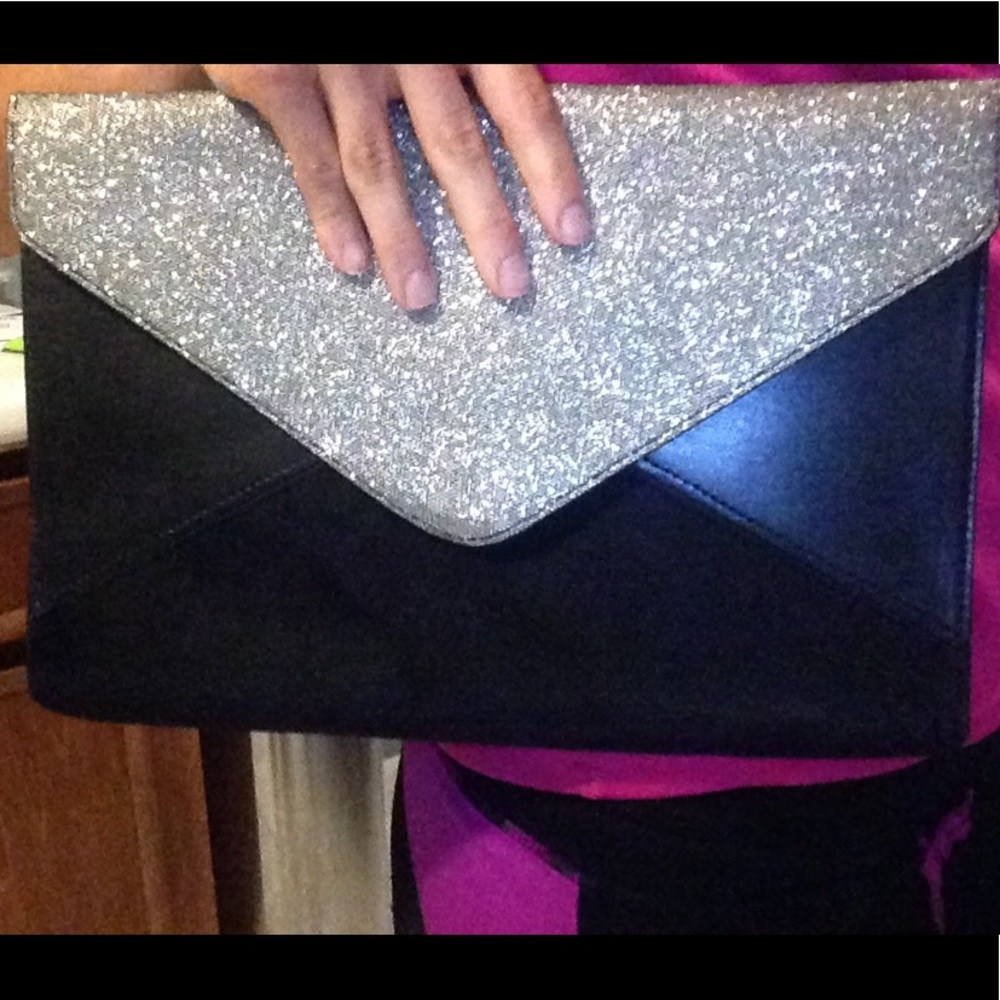 Envelope clutch